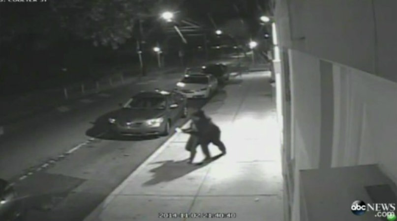 Απαγωγή γυναίκας έπιασε κάμερα ασφαλείας! (video)