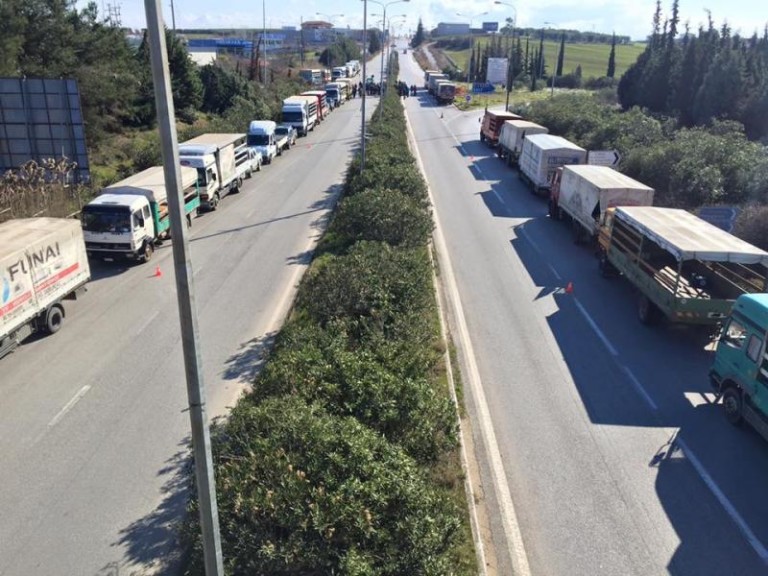 Αποχωρούν από το μπλόκο των Μουδανιών