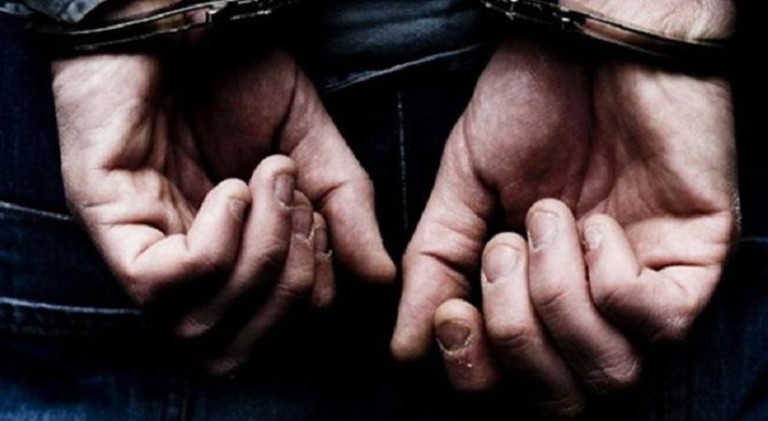 Αποπειράθηκε να τη βιάσει φορώντας αποκριάτικη μάσκα