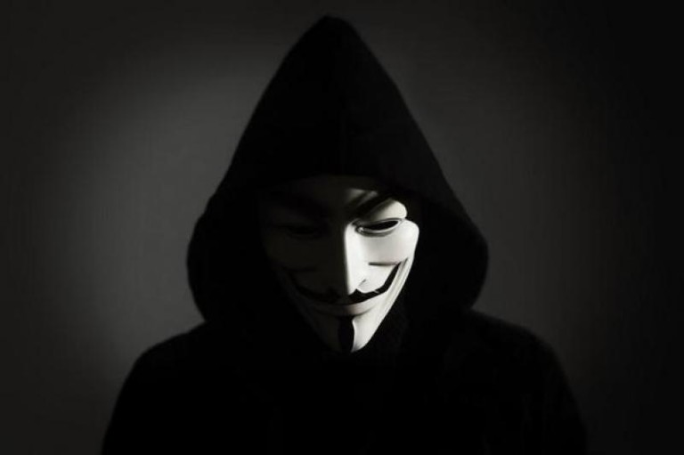 Οι Anonymous κηρύσσουν πόλεμο (video)