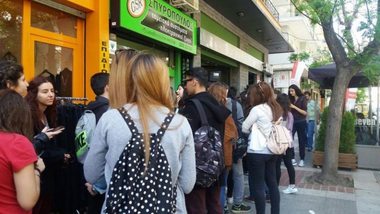 Τεράστιες ουρές από Θεσσαλονικείς… (pics&vid)