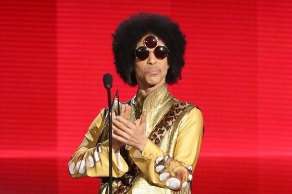 Prince: Τον σκότωσαν τα… παυσίπονα;