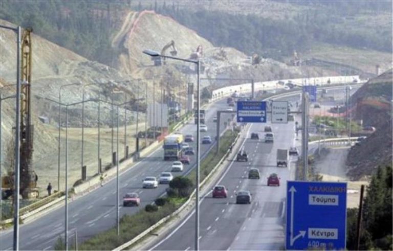 Εργασίες στην περιφερειακή οδό της Θεσσαλονίκης