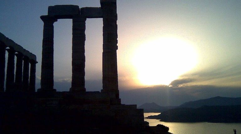 Τα ξημερώματα της Τρίτης το θερινό ηλιοστάσιο