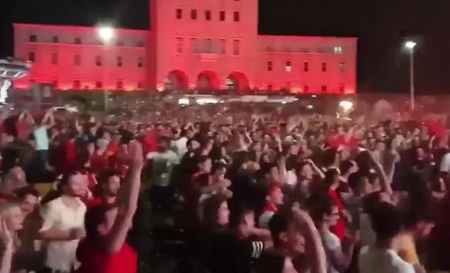 Χαμός στην Αλβανία (video)