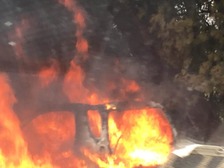 Φωτιά σε ΙΧ στην ανηφόρα της Καρδίας
