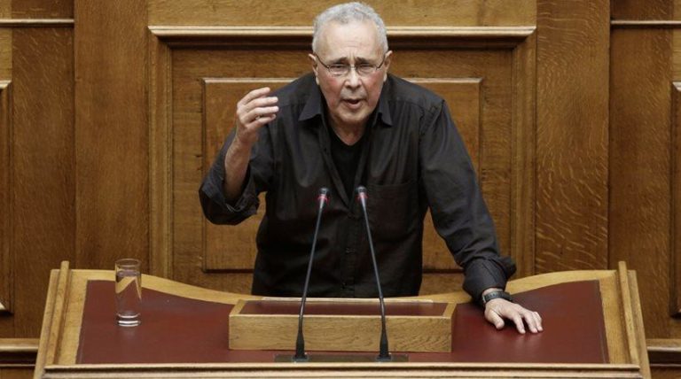 Επιμένει για τα νησιά ο Ζουράρις