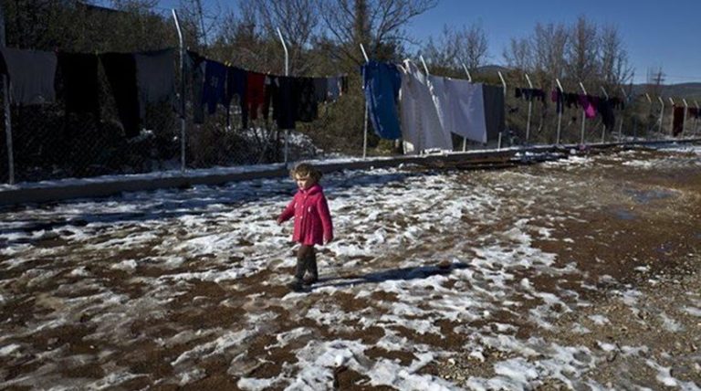Ο χιονιάς δοκιμάζει τους πρόσφυγες στην Ελλάδα