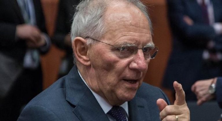 Ο Σόιμπλε επιμένει για το ΔΝΤ