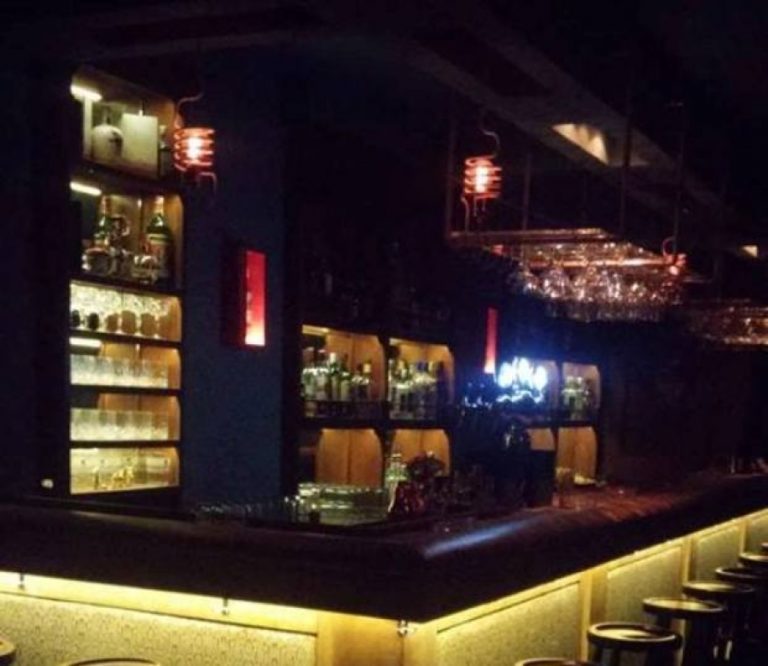 Κλείνει ένα από τα πιο θρυλικά μπαρ στο κέντρο της Θεσσαλονίκης