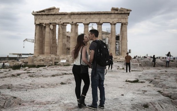 Οι Γερμανοί επιλέγουν Ελλάδα για διακοπές