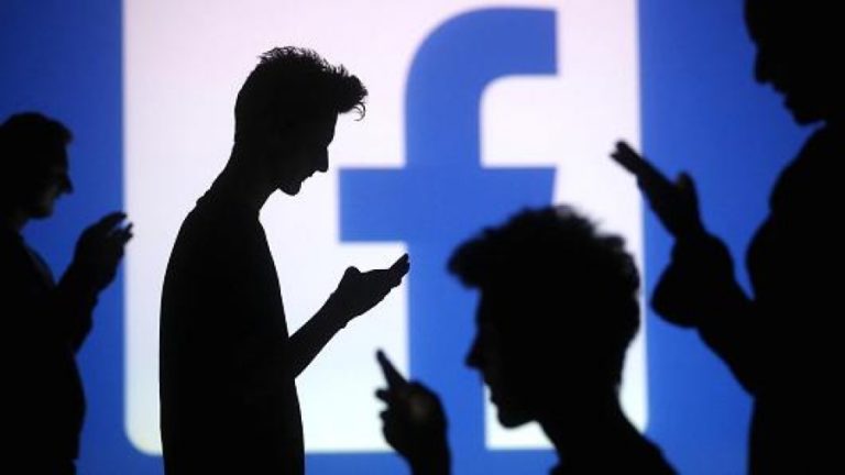 Νέα Έρευνα: Το Facebook σε κάνει δυστυχισμένο