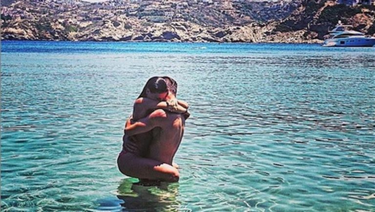 Παντρεύτηκε ο Σάκης Παπάζογλου με εντυπωσιακή Σταρ Ελλάς (pics)