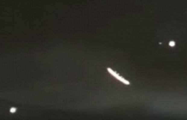 UFO στον ουρανό της Γαλλίας (video)