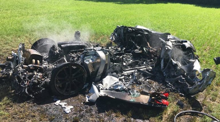 Έκανε σμπαράλια τη Ferrari του μία ώρα αφότου την αγόρασε!