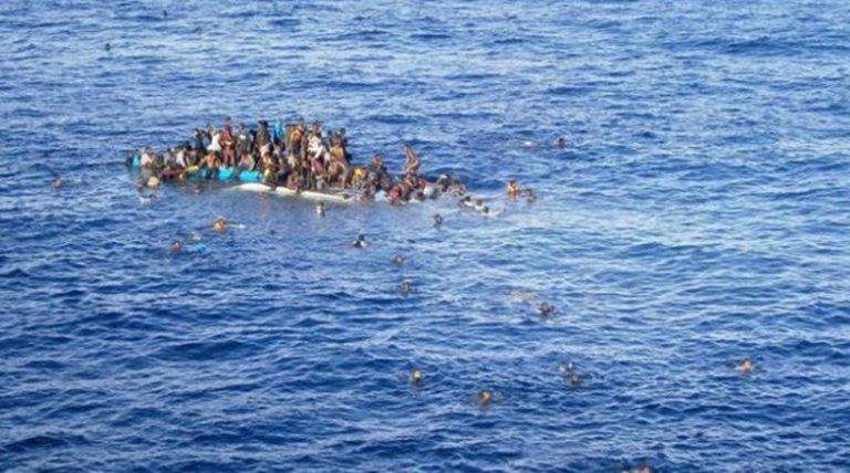 Διακινητές πέταξαν στη θάλασσα 180 μετανάστες