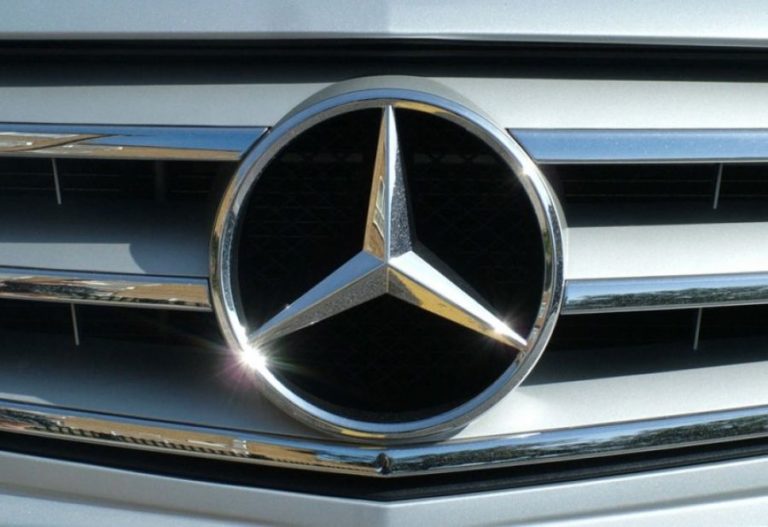 Η Mercedes ανακαλεί περισσότερα από 1.000.000 αυτοκίνητά της