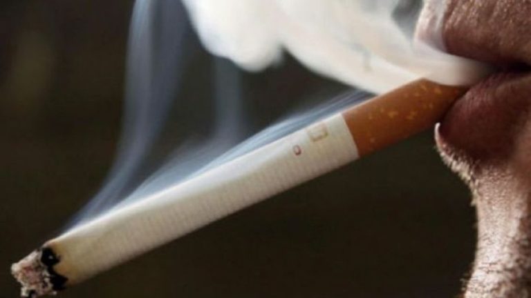 Οι καπνοβιομηχανίες θα προβάλουν σε σποτ τους κινδύνους του καπνίσματος