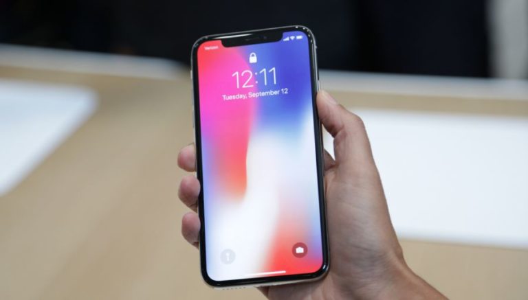 Καταγγελίες ότι το iPhone X συναρμολογείται στην Κίνα και από μαθητές