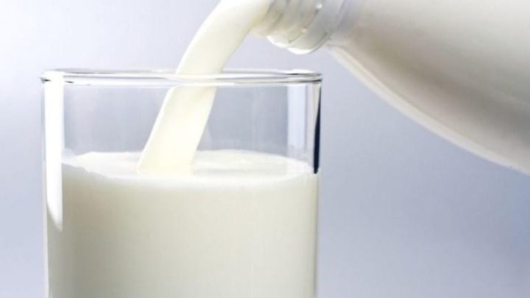 Οι 4 έξυπνες χρήσεις για το ληγμένο γάλα
