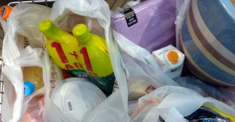 Πλαστική σακούλα: Πως δεν θα πληρώσετε – Ποιες είναι δωρεάν