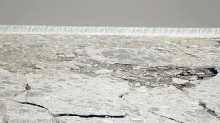 Παγόβουνο τέσσερις φορές όσο το Λονδίνο
