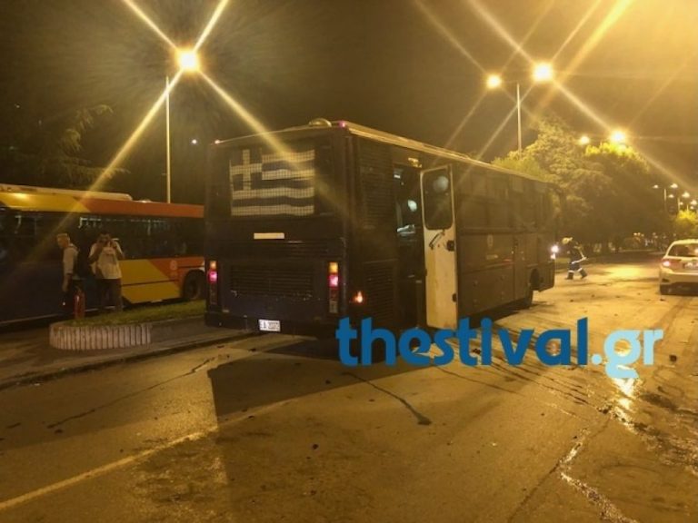 Θεσσαλονίκη: Επίθεση με βόμβες μολότοφ σε διμοιρία των ΜΑΤ