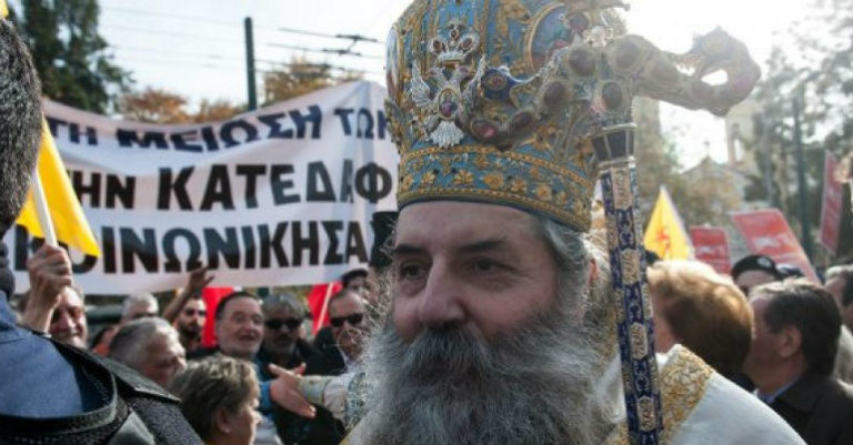 Πάνε στα δικαστήρια την ΕΡΤ