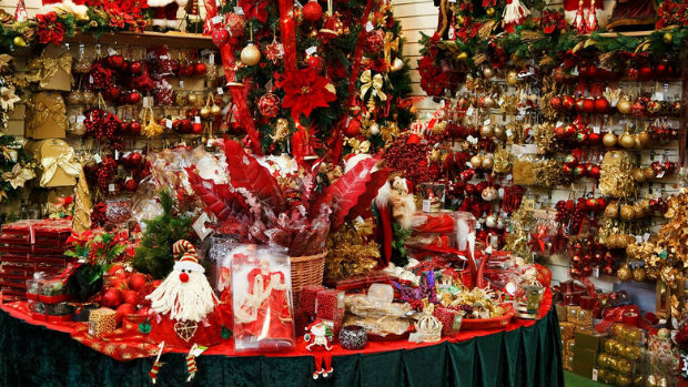 Αγορά σε ρυθμούς Χριστουγέννων (pic)