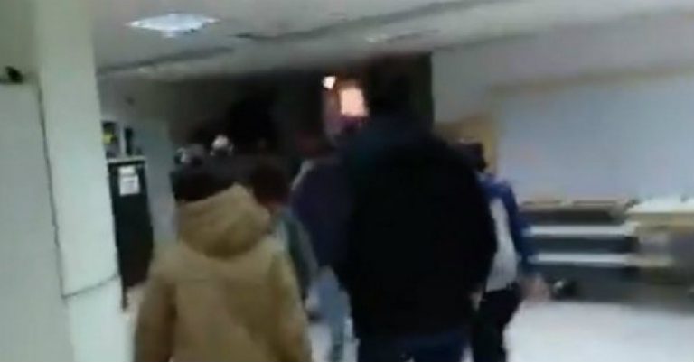 Η στιγμή του «ντου» στην ΕΡΤ (video)