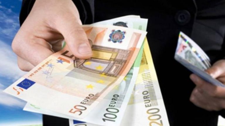 Επίδομα 800 ευρώ για Μάϊο και μισό Ιούνιο