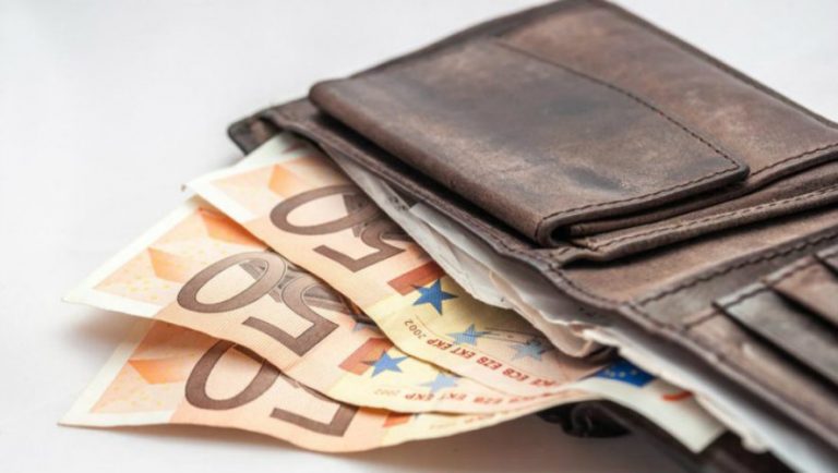 Ανατροπή για τη 13η σύνταξη