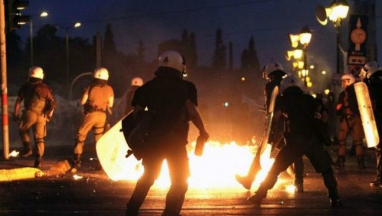 Επιθέσεις με μολότοφ στην Αθήνα