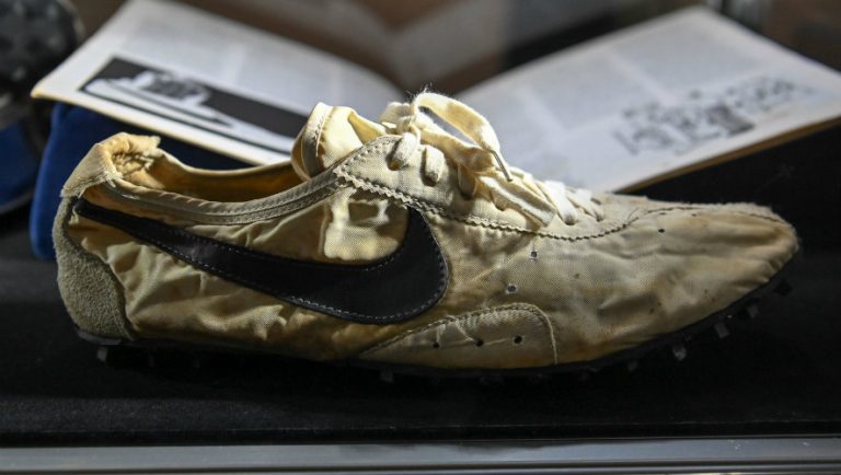 Παπούτσια Nike αξίας 437.500 δολαρίων!