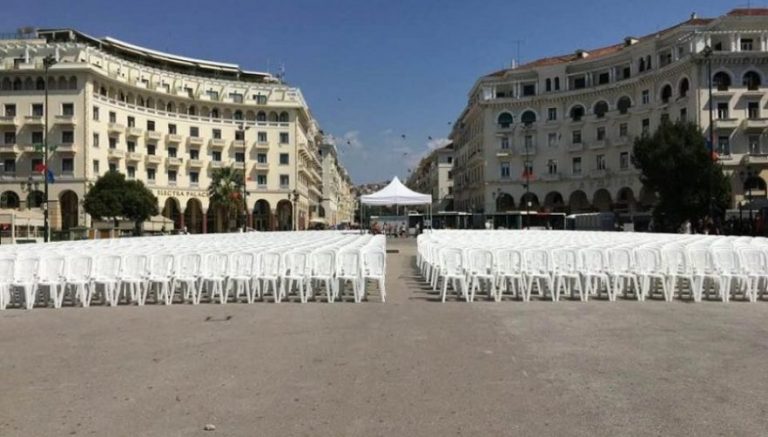 Θερινό σινεμά στην Πλατεία Αριστοτέλους (pic)