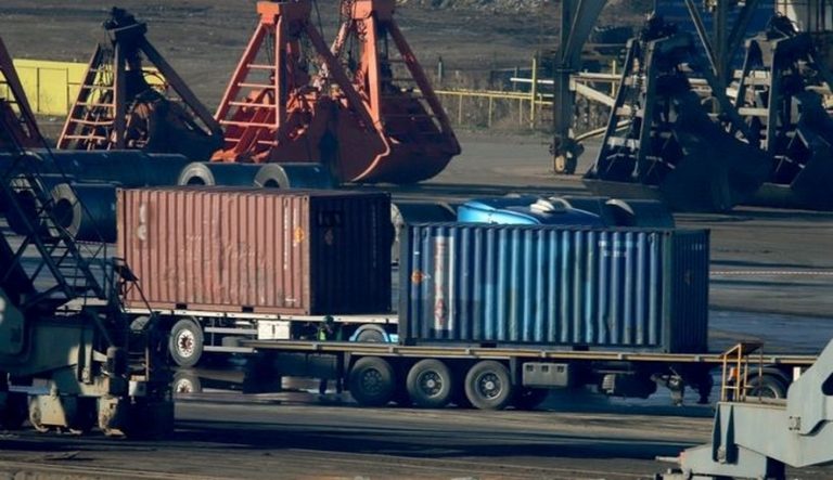 Βρήκαν μισό τόνο κοκαΐνης στο λιμάνι του Πειραιά