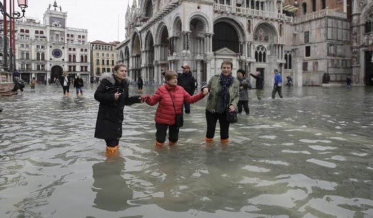 Σε κατάσταση έκτακτης ανάγκης η Βενετία