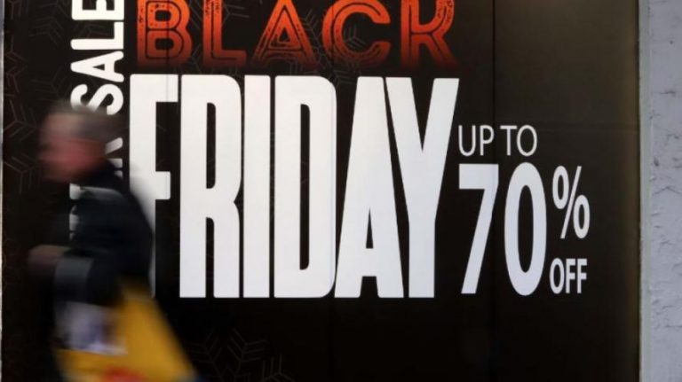 Τι ετοιμάζουν οι μεγάλες αλυσίδες για τη Black Friday (pics)