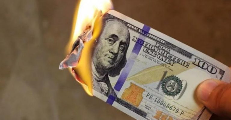 Eκαψε 1 εκατ. δολάρια για να μην πάρει η πρώην σύζυγός του φράγκο