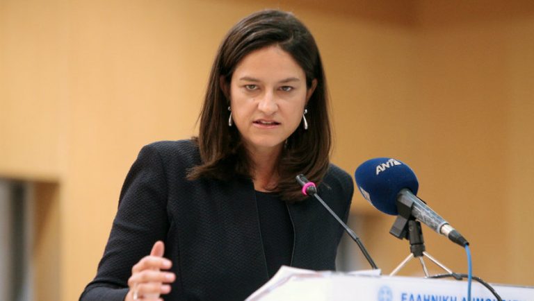 Κεραμέως: «Υπάρχει ενδεχόμενο να παραταθεί το κλείσιμο των σχολείων»