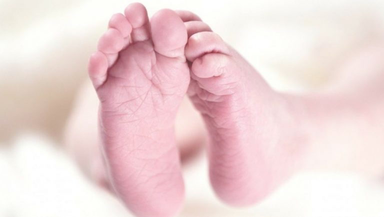 ΣΟΚ στη Θεσσαλονίκη από θάνατο βρέφους
