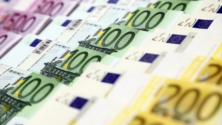 Στα 1,72 δισ. ευρώ οι ληξιπρόθεσμες οφειλές του δημοσίου