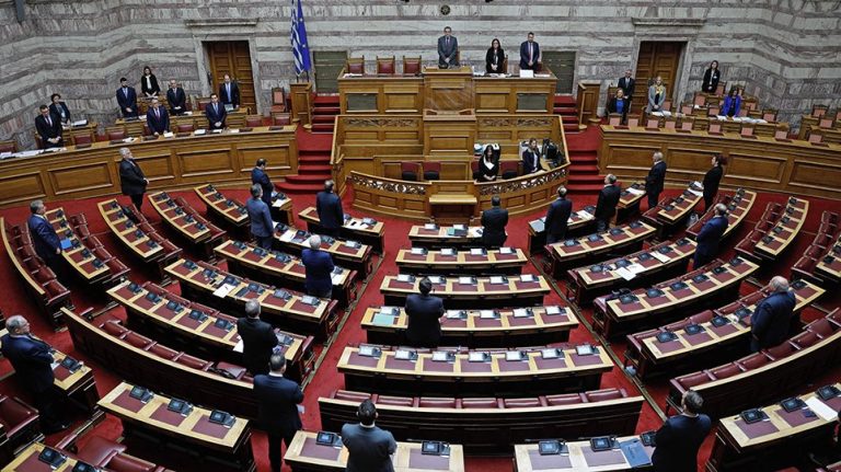 Βουλή: Κατατέθηκε η πρόταση δυσπιστίας