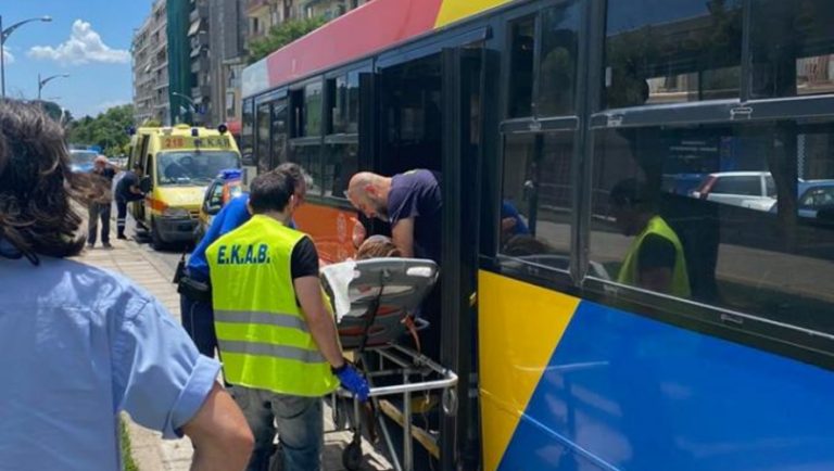 Τροχαίο με αστικό του ΟΑΣΘ στην Αγγελάκη!