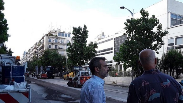 Σε εξέλιξη τα έργα ασφαλτόστρωσης στη Λεωφόρο Στρατού