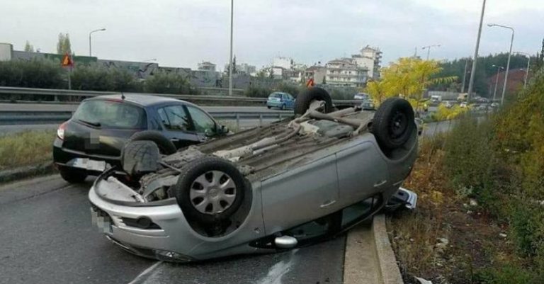 Θεσσαλονίκη: Τροχαίο με εκτροπή 2 ΙΧ