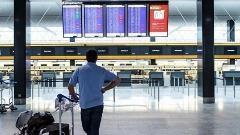 Βρετανία: Σε καραντίνα οι Έλληνες ταξιδιώτες