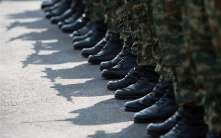 Στρατός: Κλειδώνει η 12μηνη θητεία