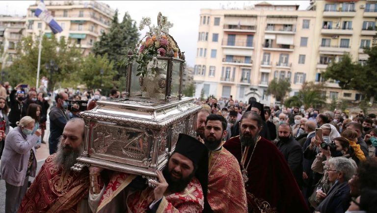 Με μάσκες στο προαύλιο η Λιτανεία στον Αγ. Δημήτριο
