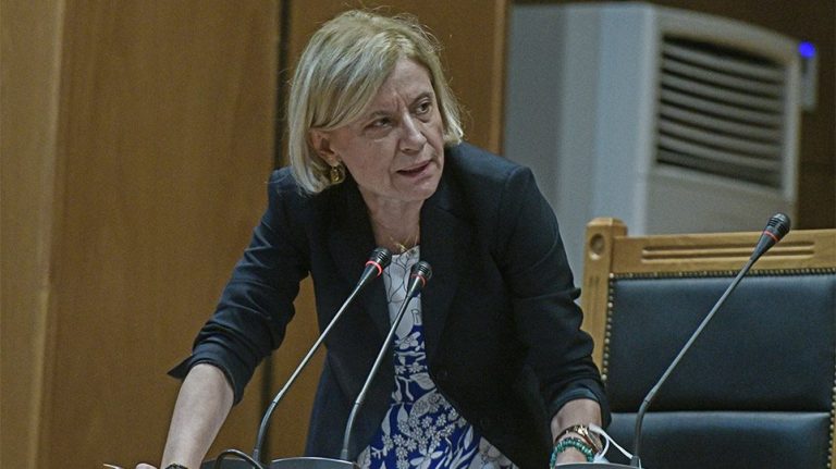 Δίκη ΧΑ: Αναστολή ποινών προτείνει η Εισαγγελέας!